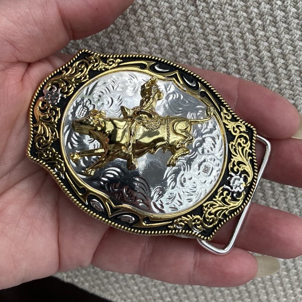 Western Belt Buckle, Rodeo, Bull Riding, Silver & Gold, NWOT, fits 1.5" belt